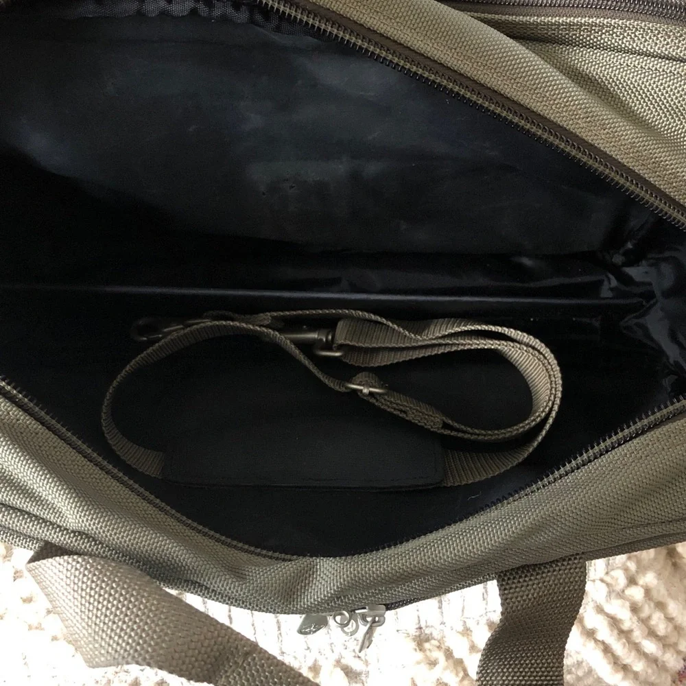Briggs & Riley Bag 17” Bag Olive Green Duffle Crossbody Multi Pocket Travel Bag! - Picture 9 of 9